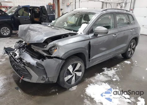 2025 Volkswagen Taos 1.5T S z USA, uszkodzony, nr VIN 3VV8C7B27SM032799